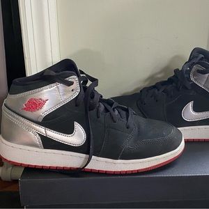 Boys Air Jordan 1 Mid- 2019- “Johnny Kilroy” - Boys 7Y